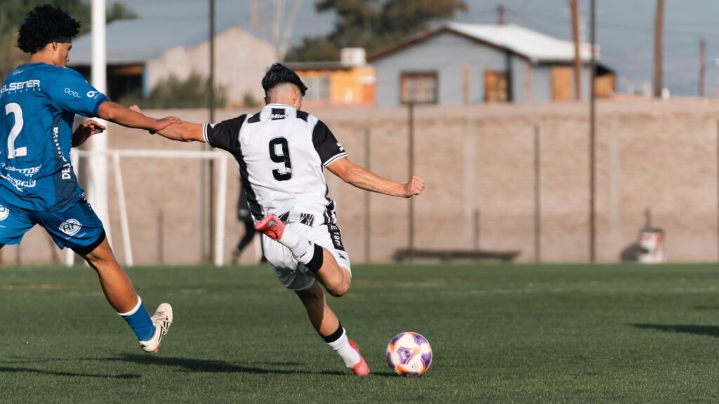 player taking a shot in football game